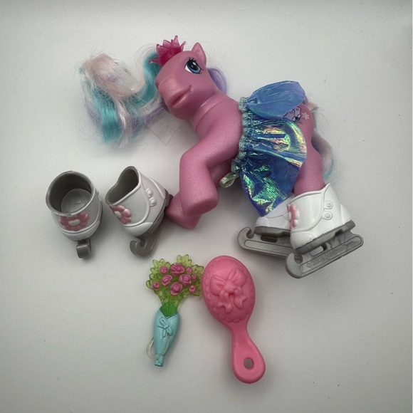 My Little Pony Glitter Glide & Butterfly Island Scootin’ Scooter Sprite Sets - Picture 10 of 12